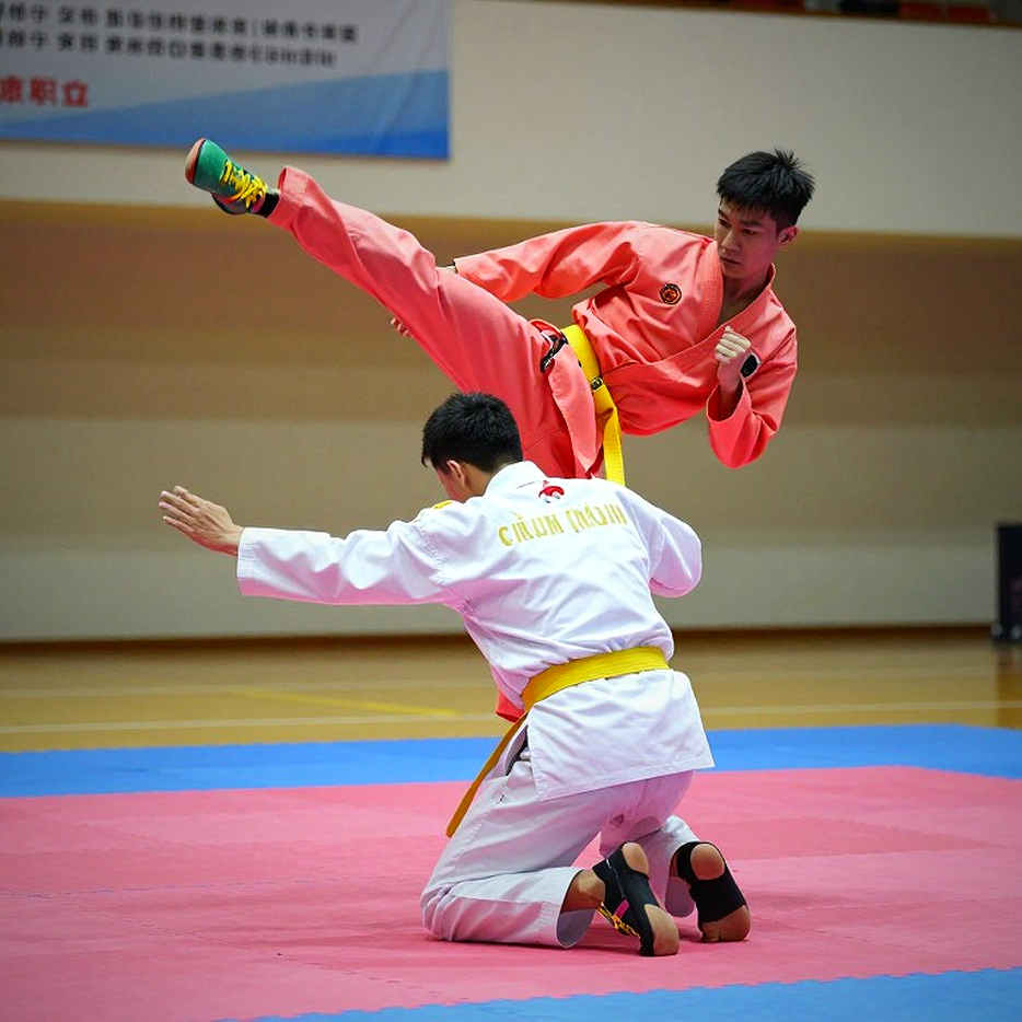 Courtois và Astralis: Khi trái tim vô địch chạm vào bảng cân đối âm