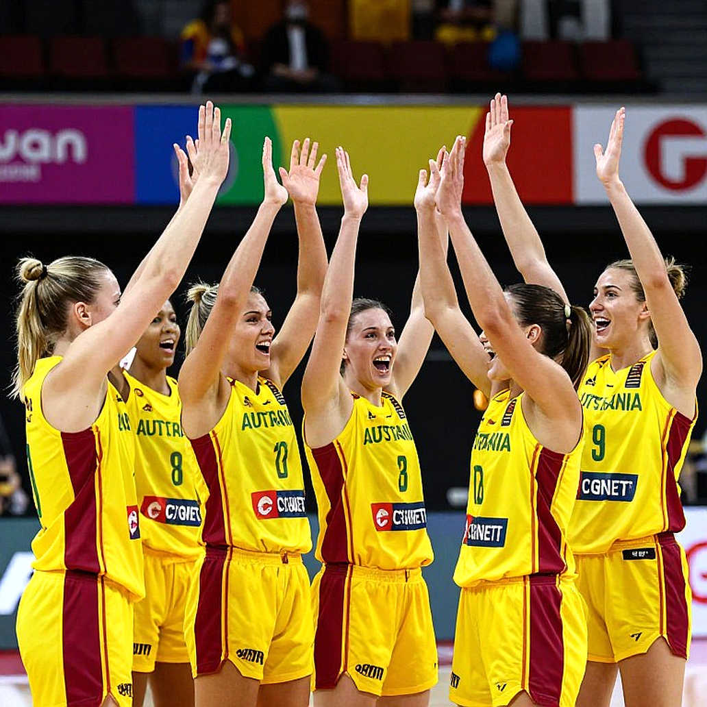Sạch lưới không che được khoảng trống: điều Nathan Aké thừa nhận sau trận Fenerbahçe gặp Çaykur Rizespor
